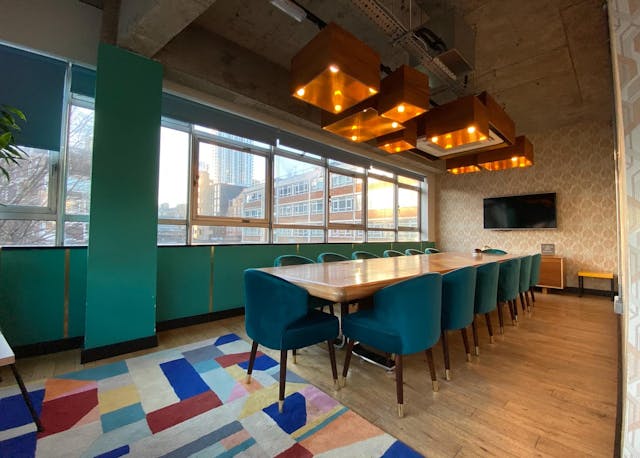 Shoreditch – 25 Person Office & Private Meeting Room – Old Street 