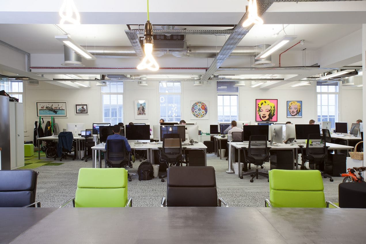 Holborn – 25 Person Office with internal meeting room – High Holborn