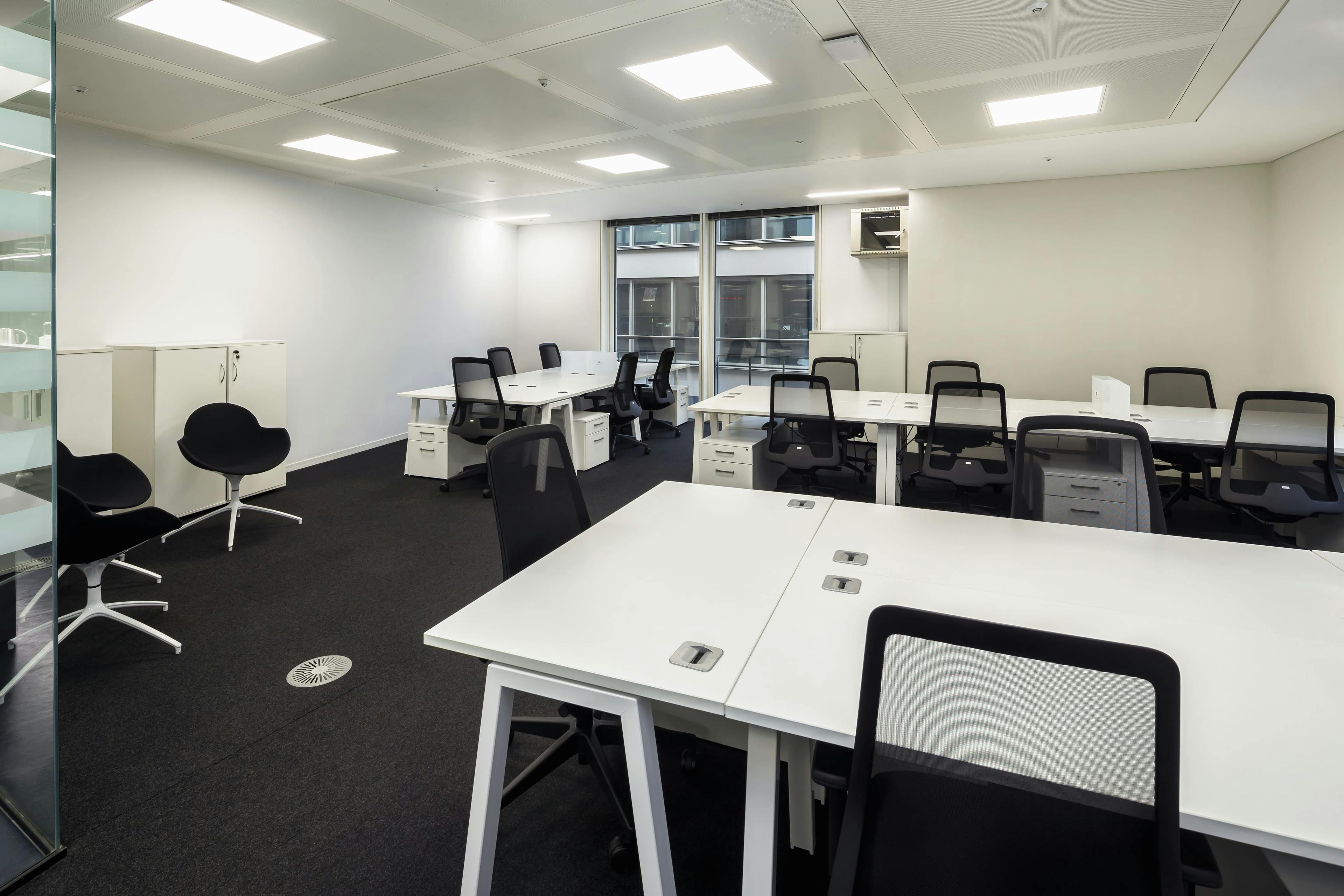 The City- 19 Person Office – Cannon Street