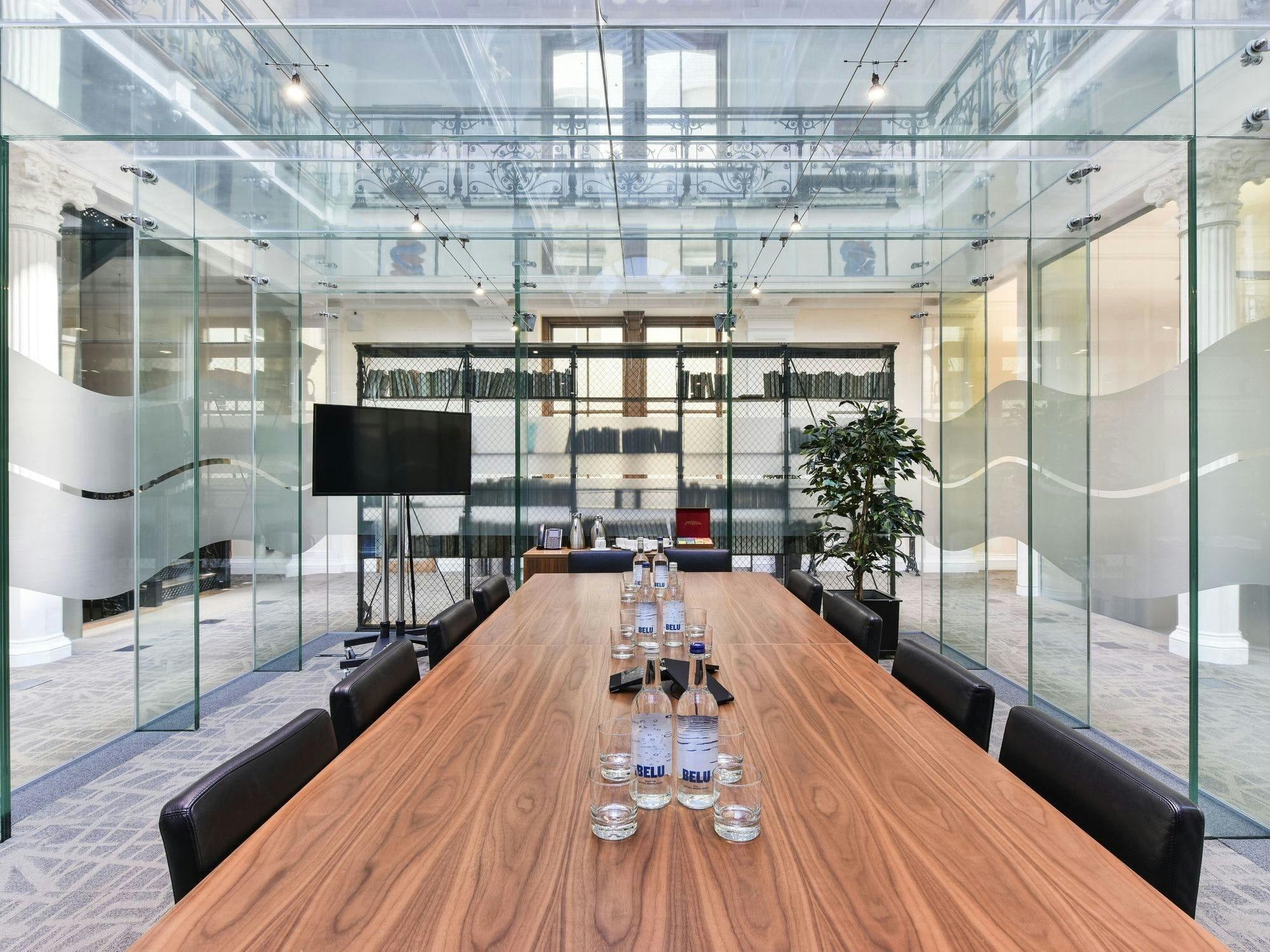  Holborn - 12 Person Office – Central Court 