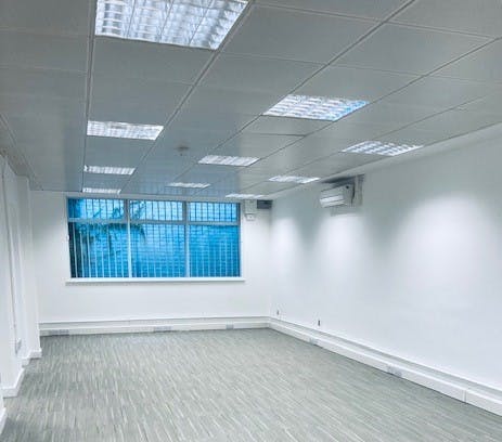 South Bank – 22 Person Office – Blackfriars Road