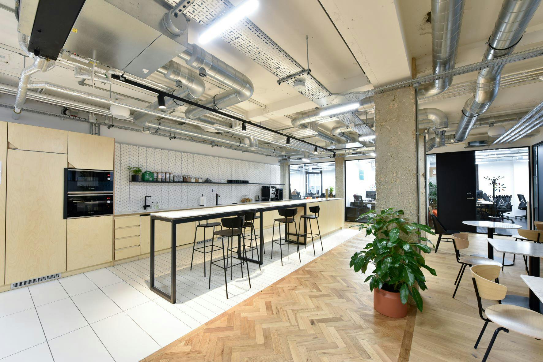 Holborn – 9 Person Office – Bloomsbury Way