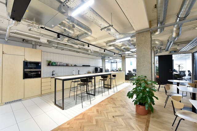 Holborn – 48 Person Office – Bloomsbury Way