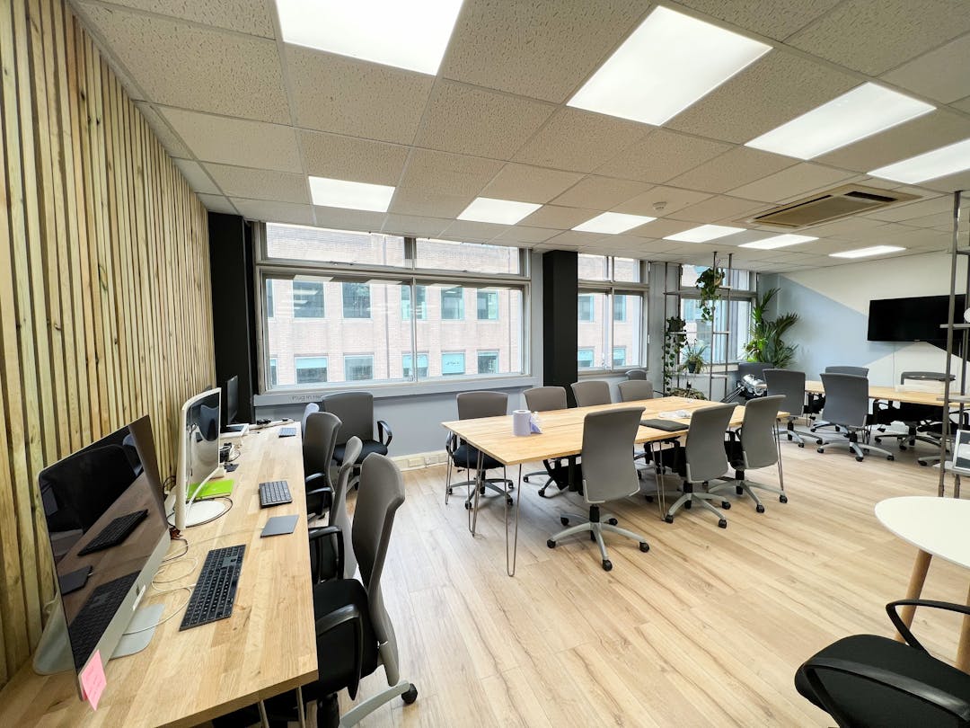 Liverpool Street  - 22 Person Office - Houndsditch