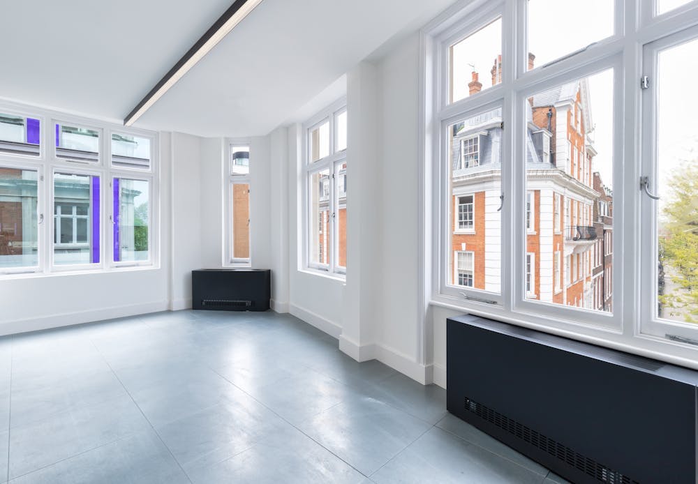 West End – 20 Person Office - Bedford Row