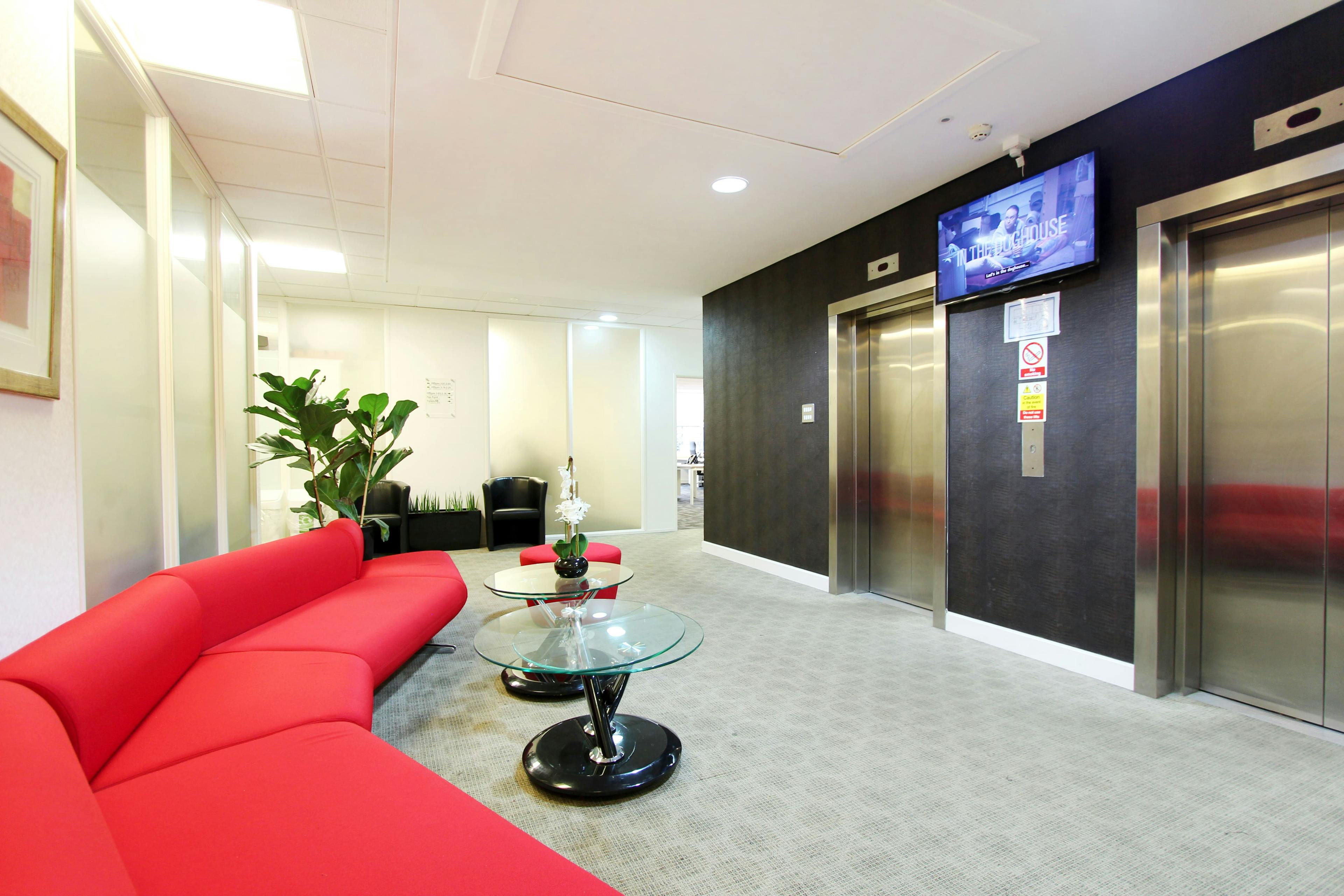 Canary Wharf - 3 Person Office – Harbour Exchange Square