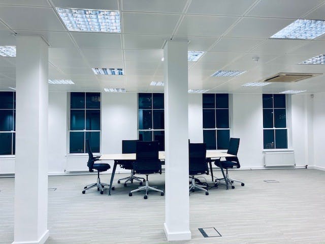 South Bank – 30 Person Office – Blackfriars Road