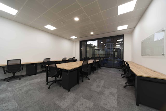 Hammersmith - 10 Person Office - Hammersmith Road