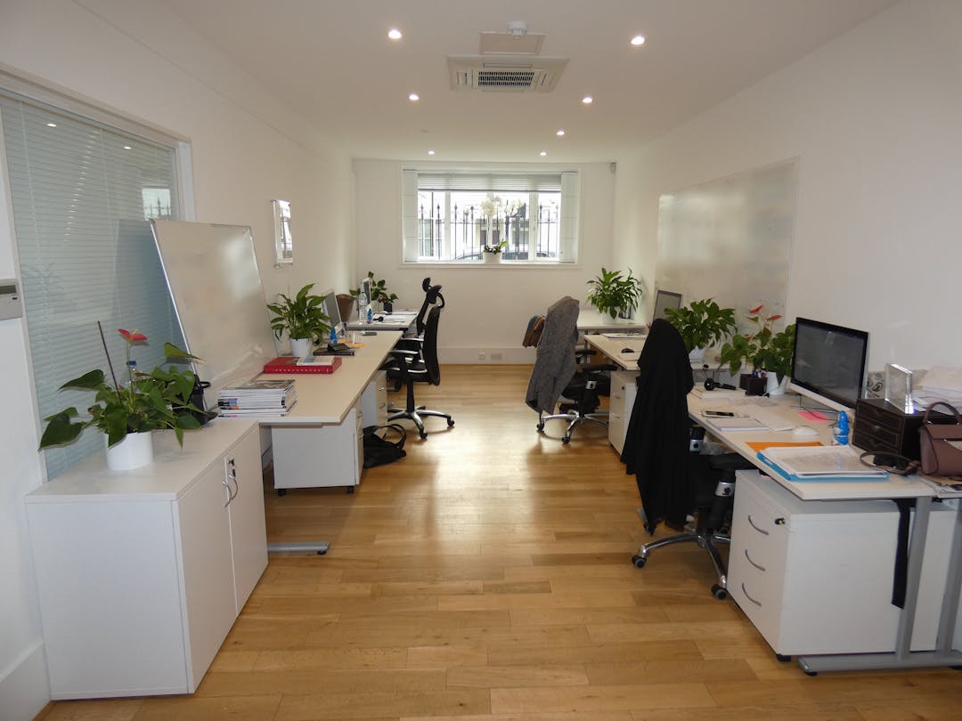 Archway - 6 Person Office - Elthorne Road