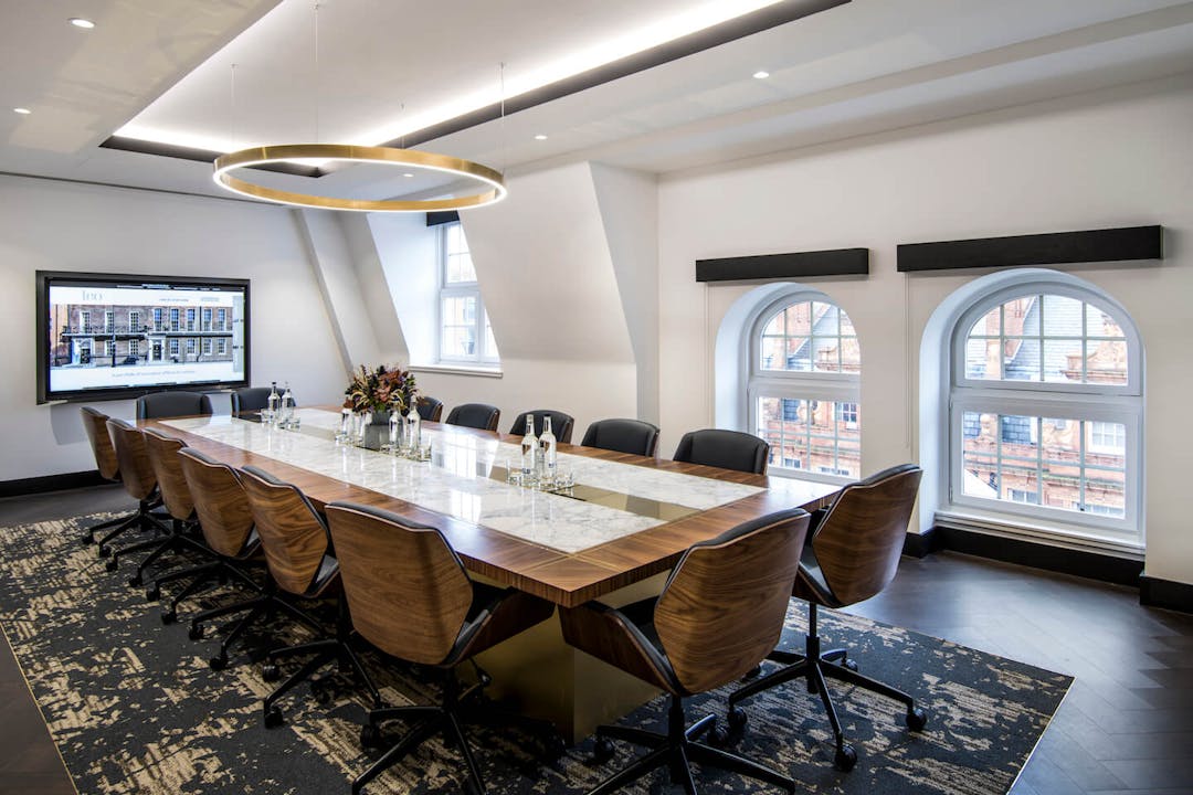 Mayfair – 6 Person Office – North Audley Street