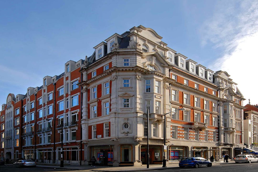 Mayfair – 7 Person Office – North Audley Street