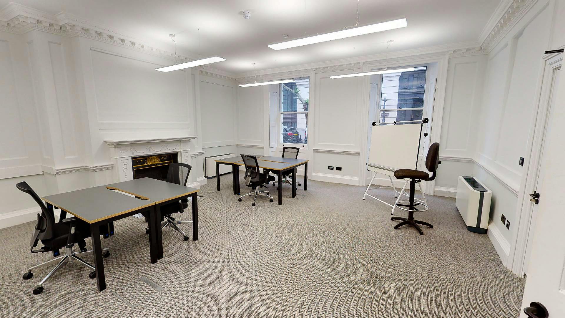 Holborn - 4-6 Person Office - Bloomsbury Place