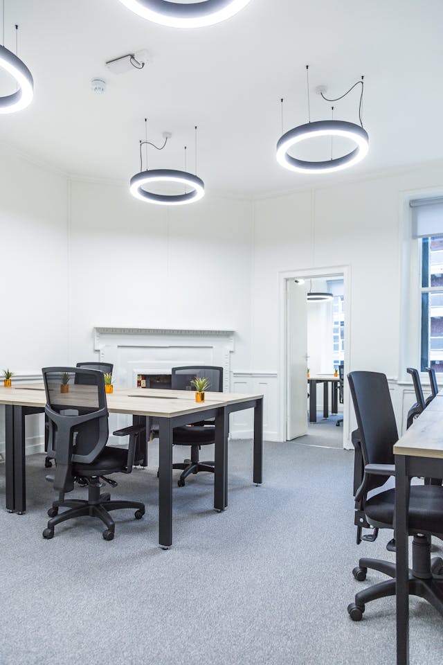 Holborn – 6 Person Office – Red Lion Square