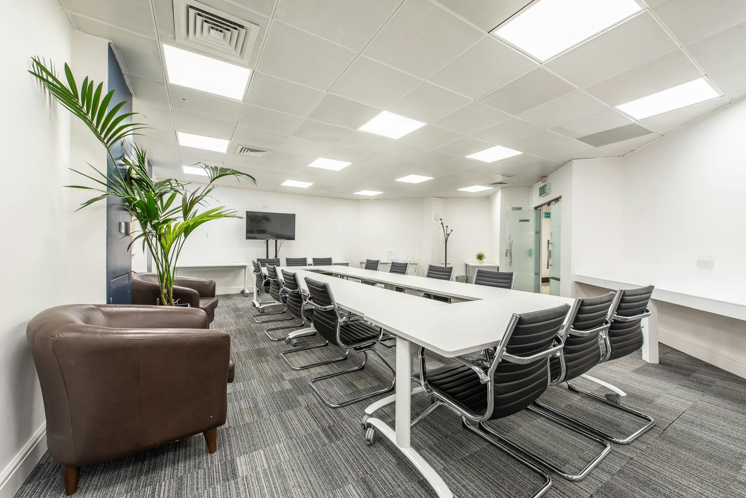 Cannon Street – 8 Person Office – Dowgate Hill