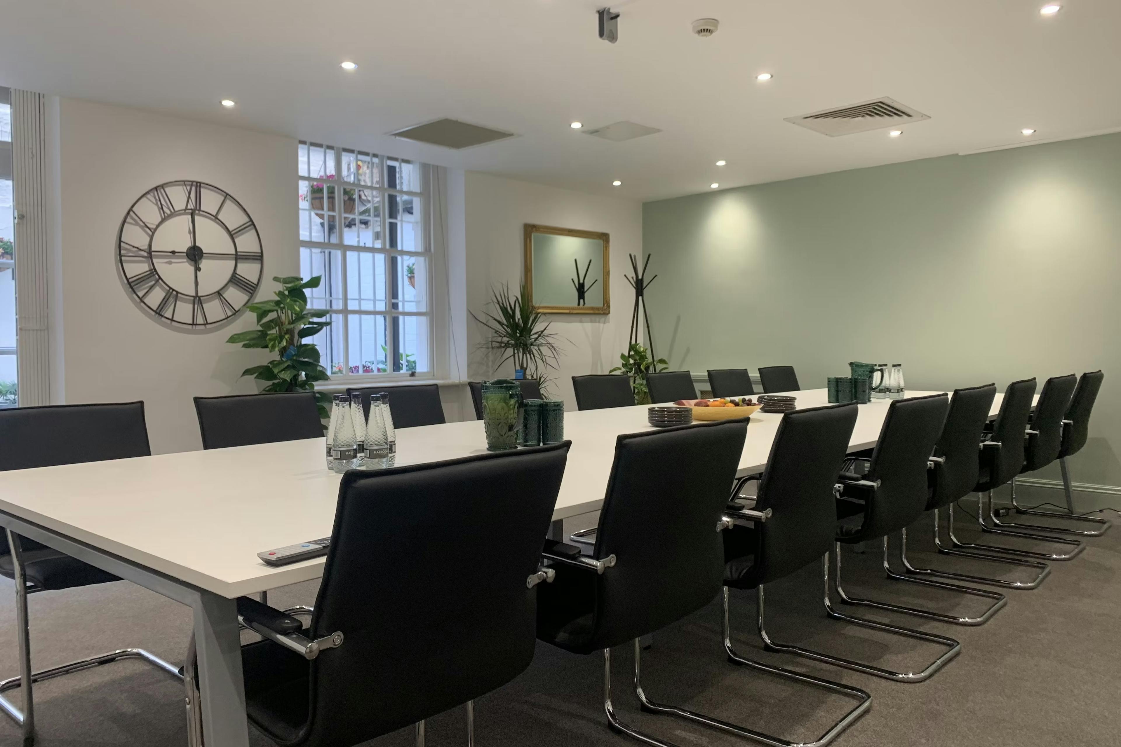 Westminster - 6 Person Office - Victoria Palace Street