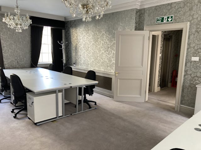 Victoria – 4 Person Office – Catherine Place