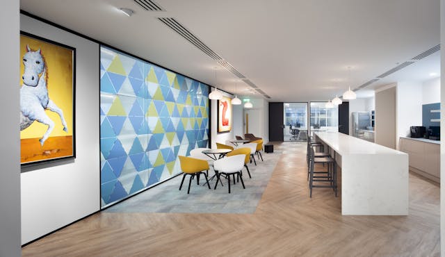 Monument – 40 Person Office – Lower Thames Street