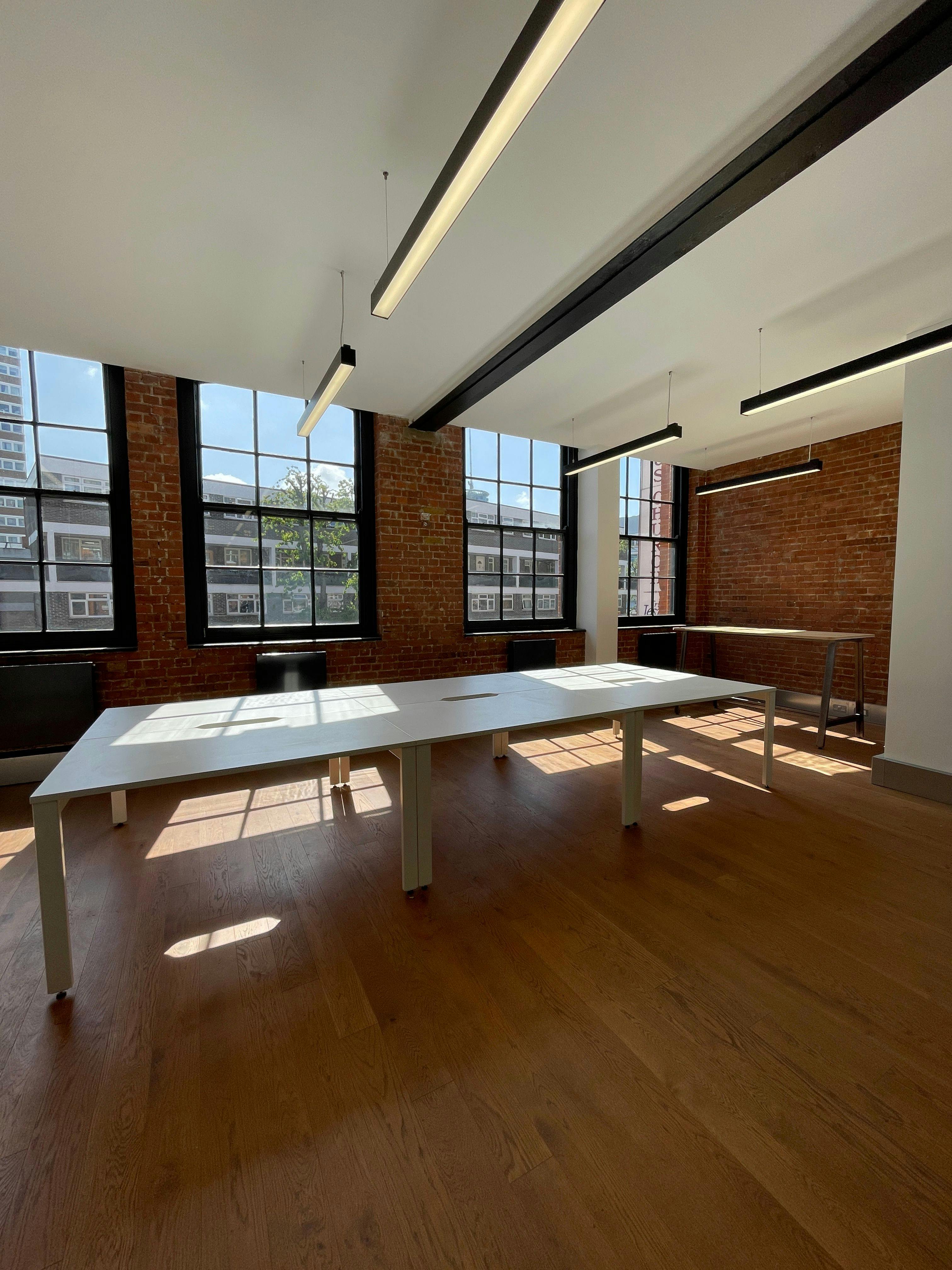 Shoreditch – 24 Person Office - East Road