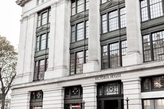 Holborn – 14 Person Office – Bloomsbury Square