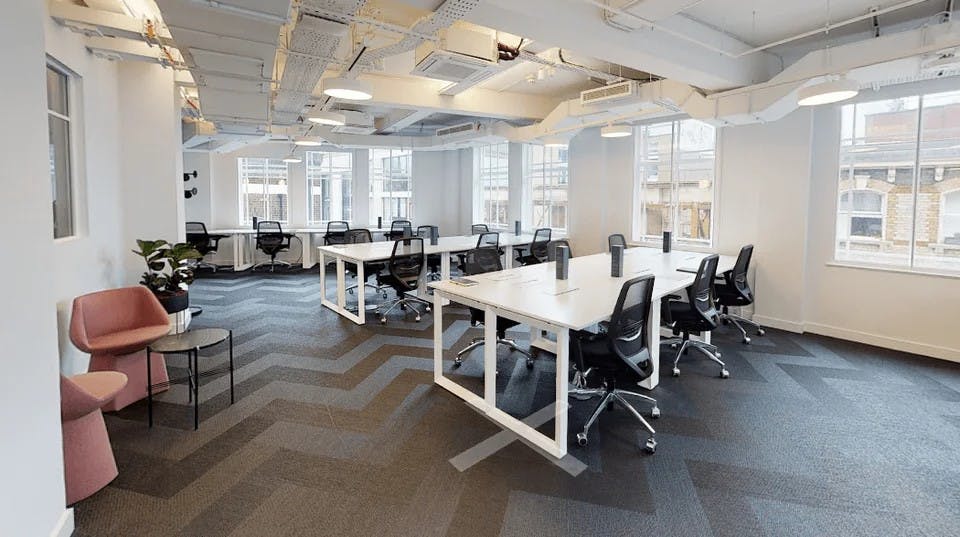 Fitzrovia – 9 Person Office– Eastcastle Street