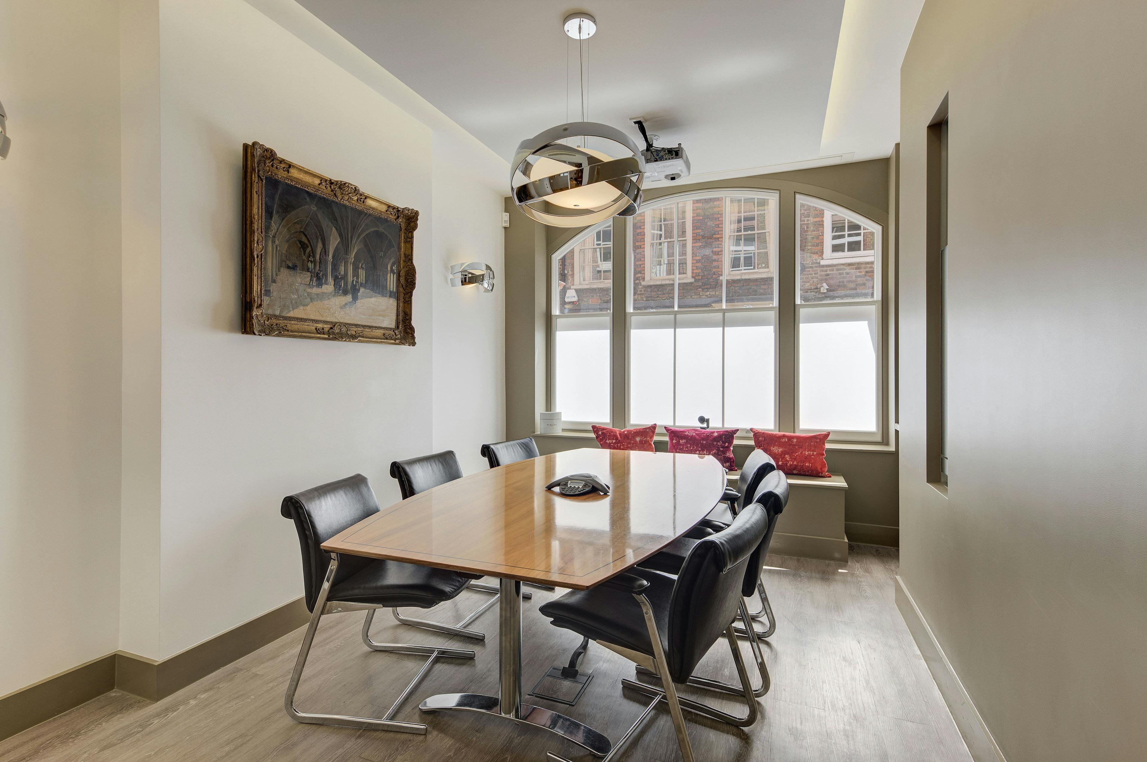 Westminster – 8 Person Office – Old Queen Street